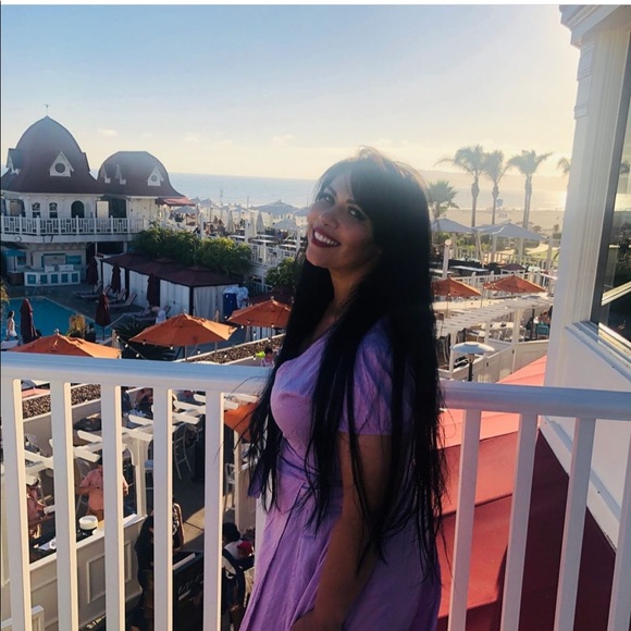 Poshfest Speaker. IG @theeelorena  @chictowear - Picture 7 of 14